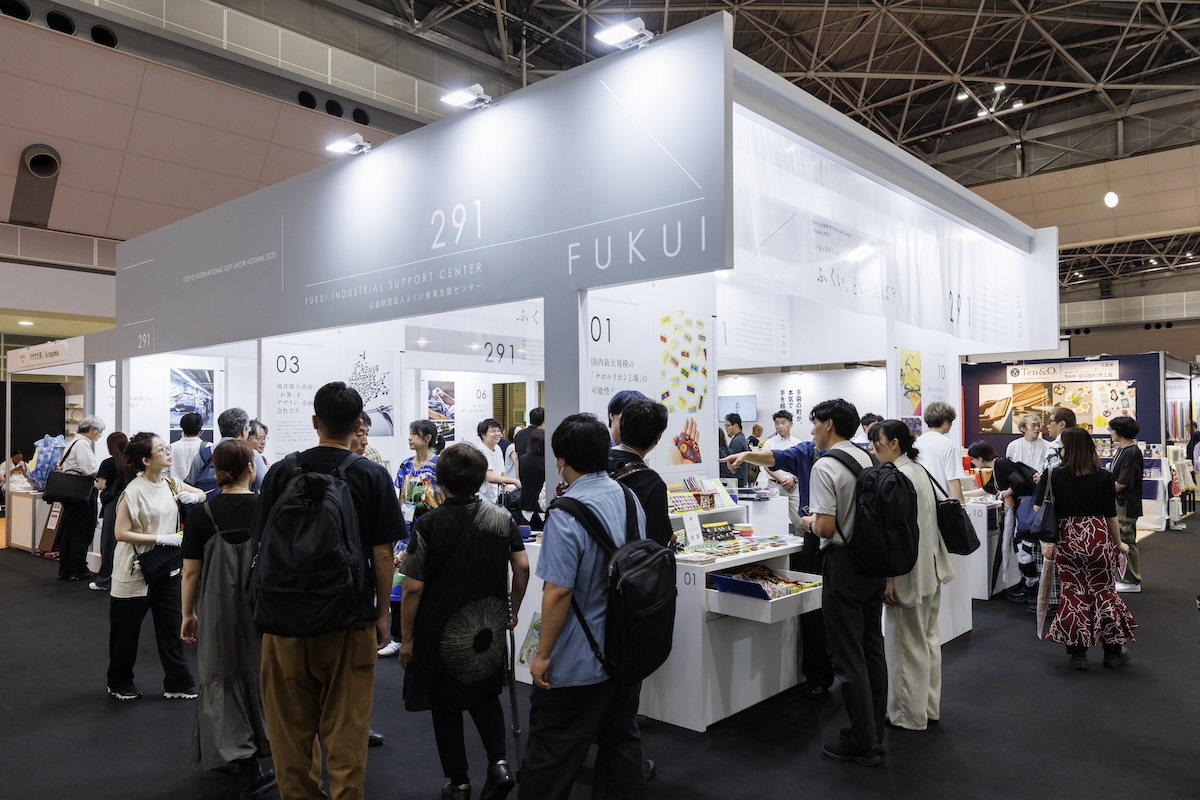 賑わいを見せた公益財団法人ふくい産業支援センターの集合ブース