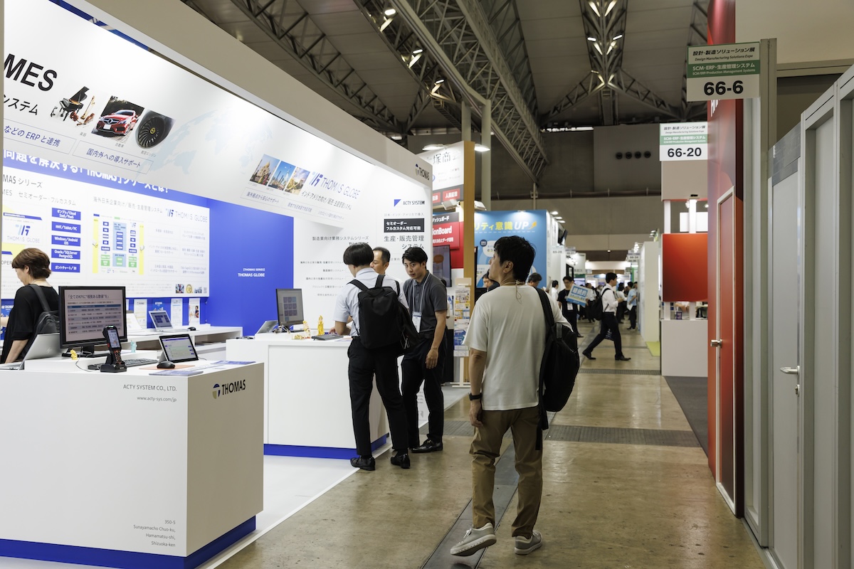 明るいブースで目立つことが大切