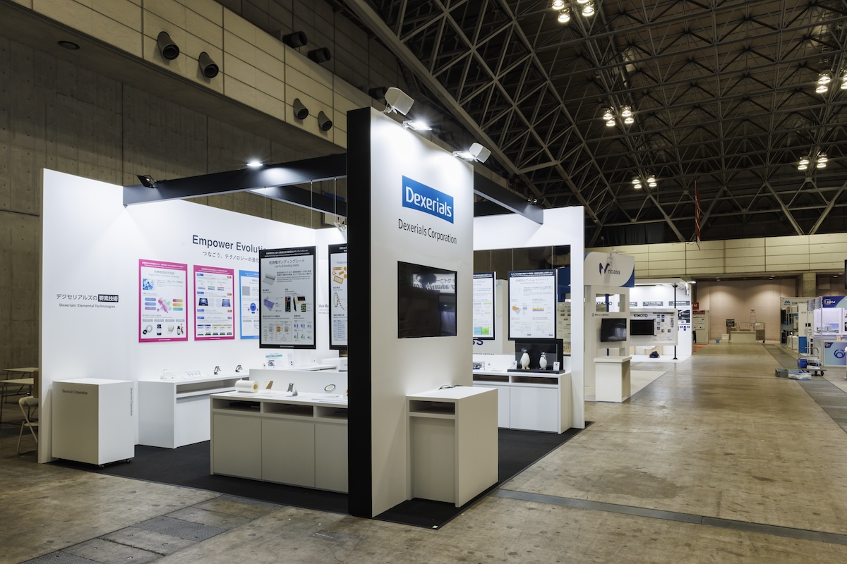 社員スタッフによるトークコーナーを設置
